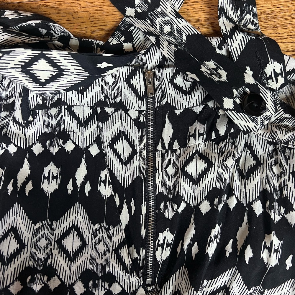 Button Top Romper - Picture 5 of 5